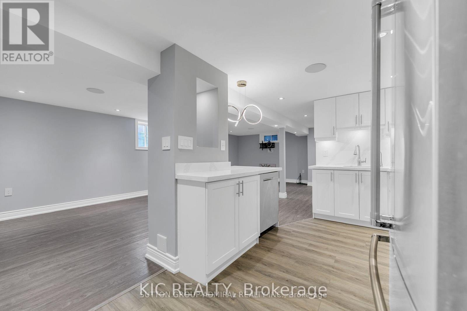 108 Cardinal Crescent, Newmarket, Ontario  L3Y 5Y6 - Photo 8 - N13243702