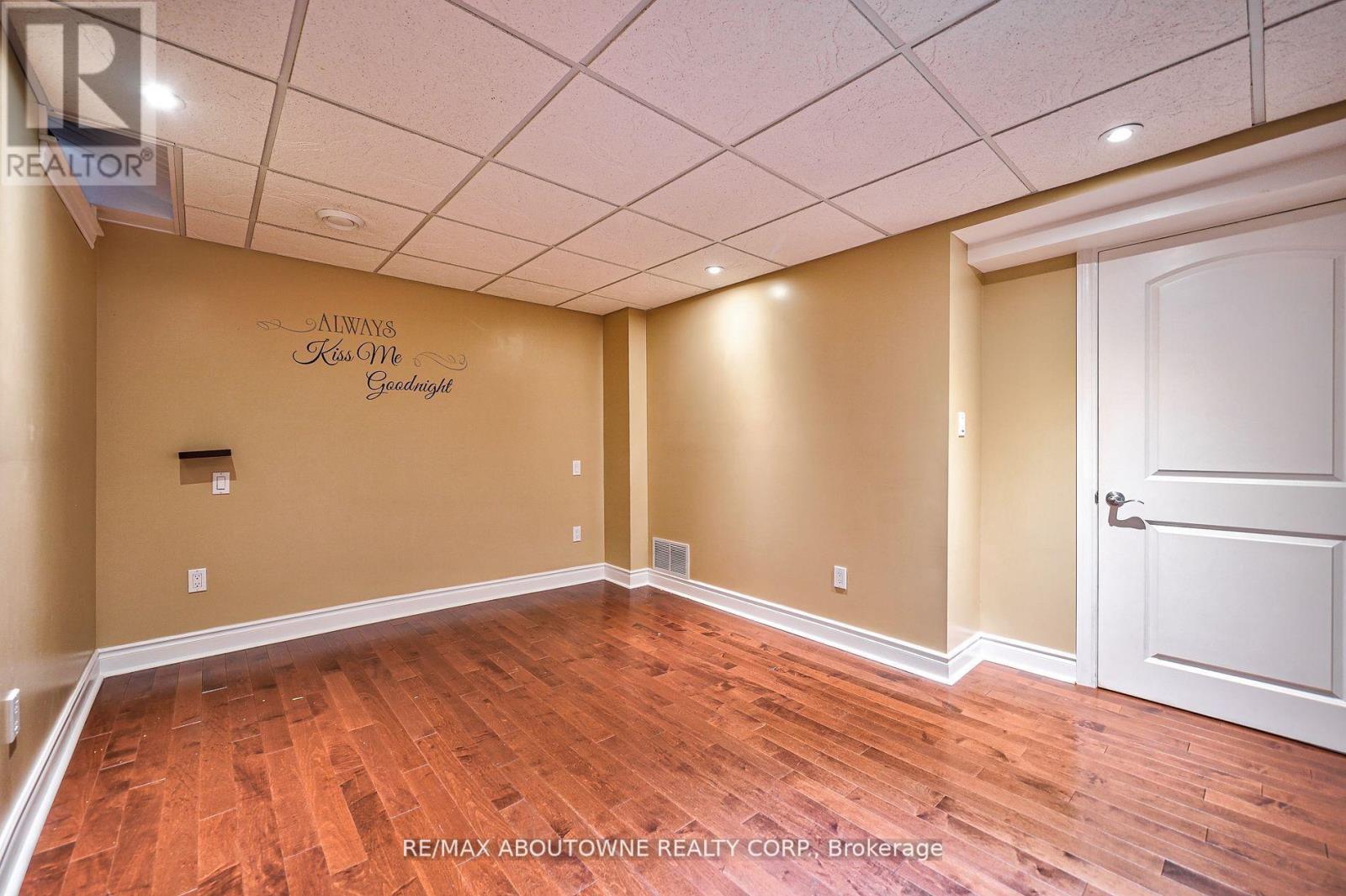 104 Cabinet Crescent, Vaughan, Ontario  L4L 6E6 - Photo 7 - N13410166