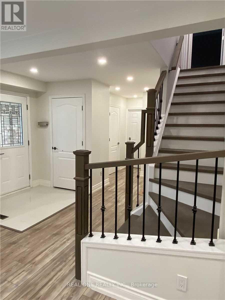 Upper - 81 Eastman Crescent, Newmarket, Ontario  L3Y 5S3 - Photo 11 - N13410176