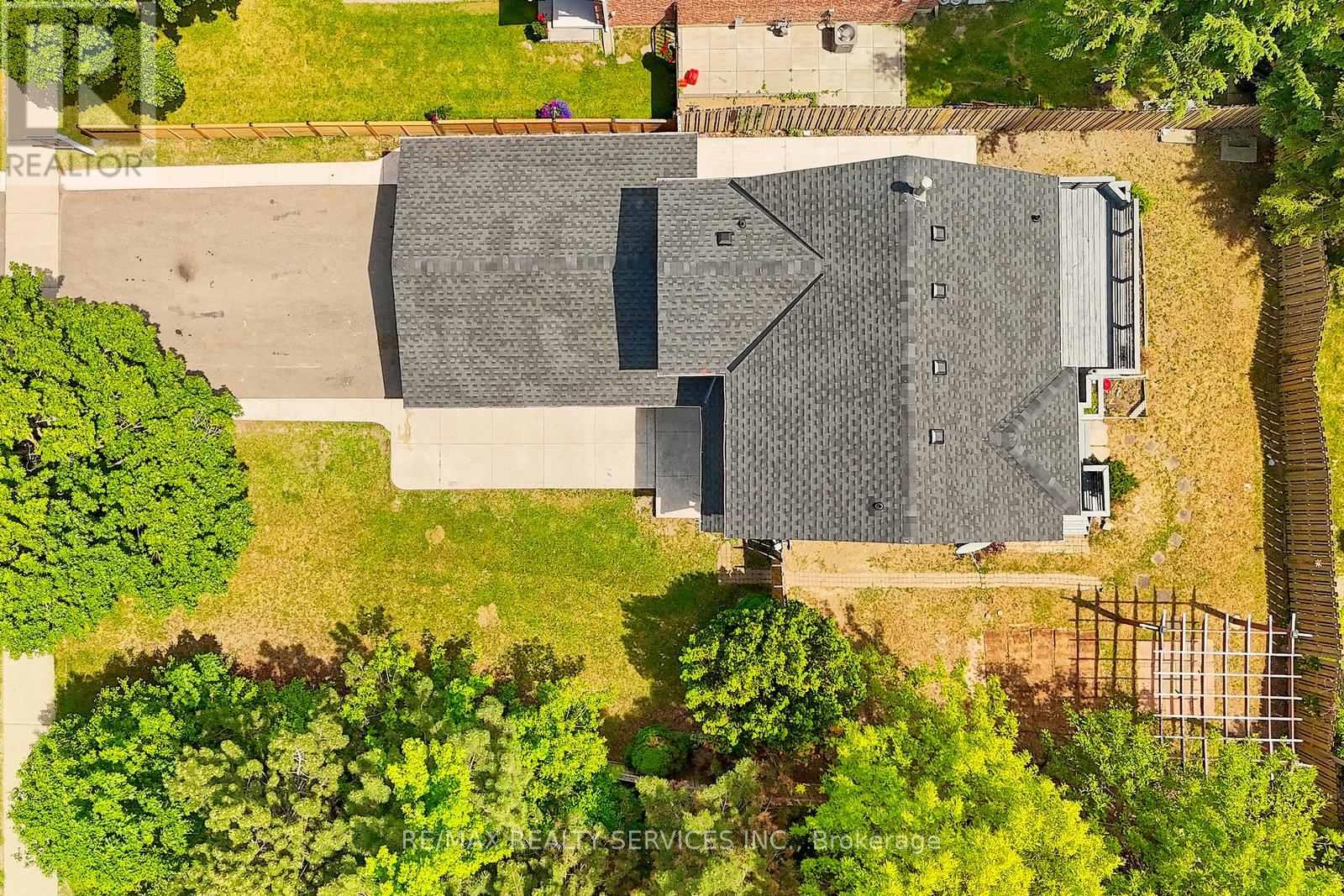 56 Mullis Crescent, Brampton, Ontario  L6Y 4T2 - Photo 40 - W13410148