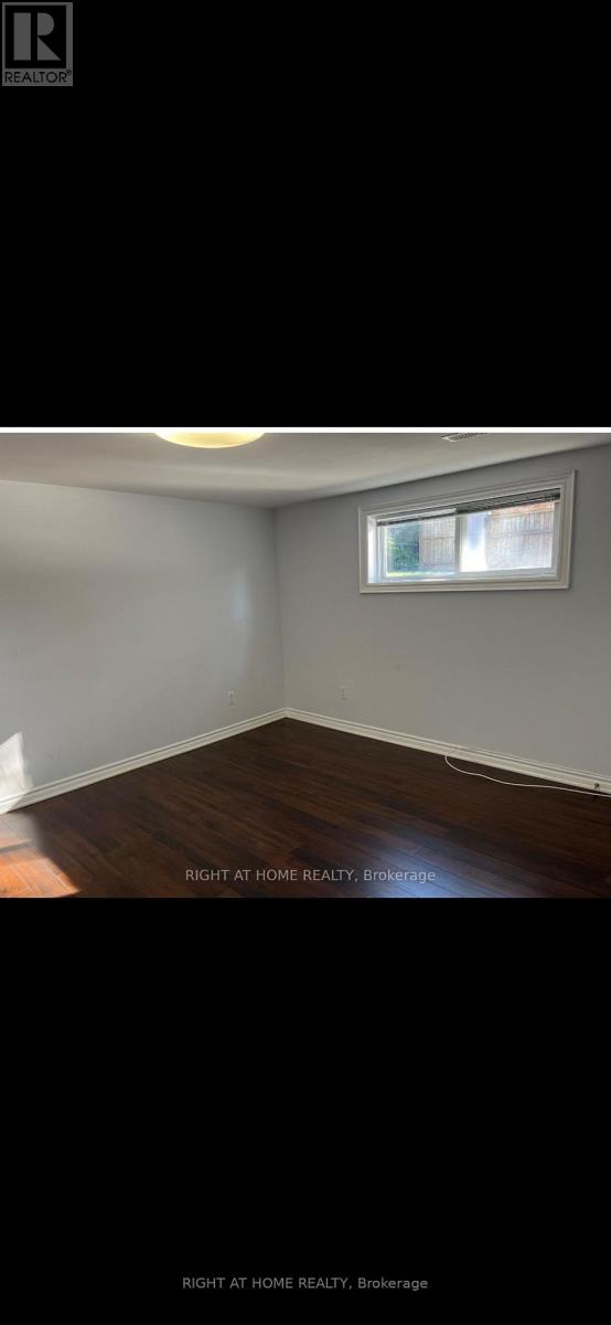 86 Langside Avenue, Toronto, Ontario  M9N 3P4 - Photo 10 - W13410158