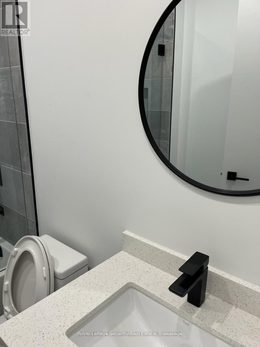 2 - 70 Chamberlain Avenue, Toronto, Ontario  M6E 4K1 - Photo 10 - W13410170