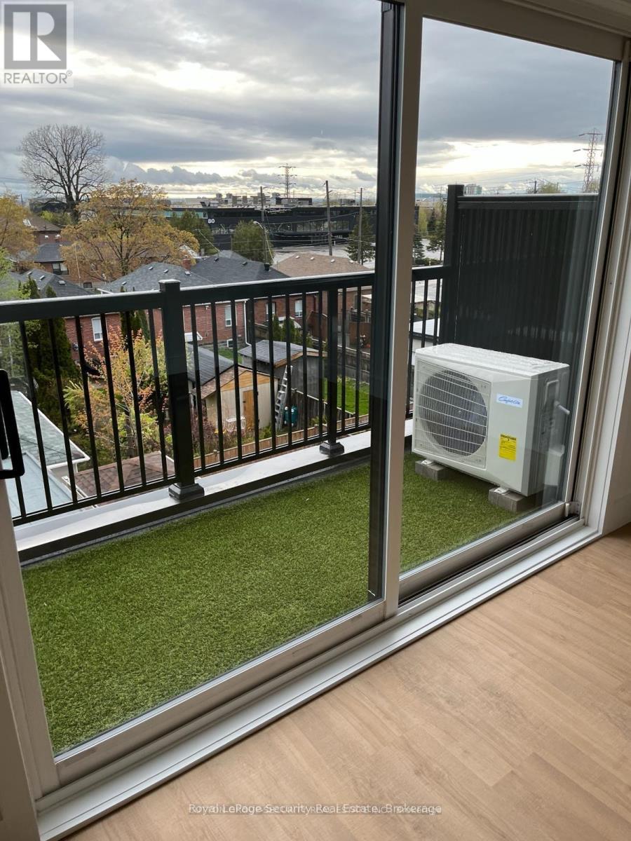 2 - 70 Chamberlain Avenue, Toronto, Ontario  M6E 4K1 - Photo 18 - W13410170