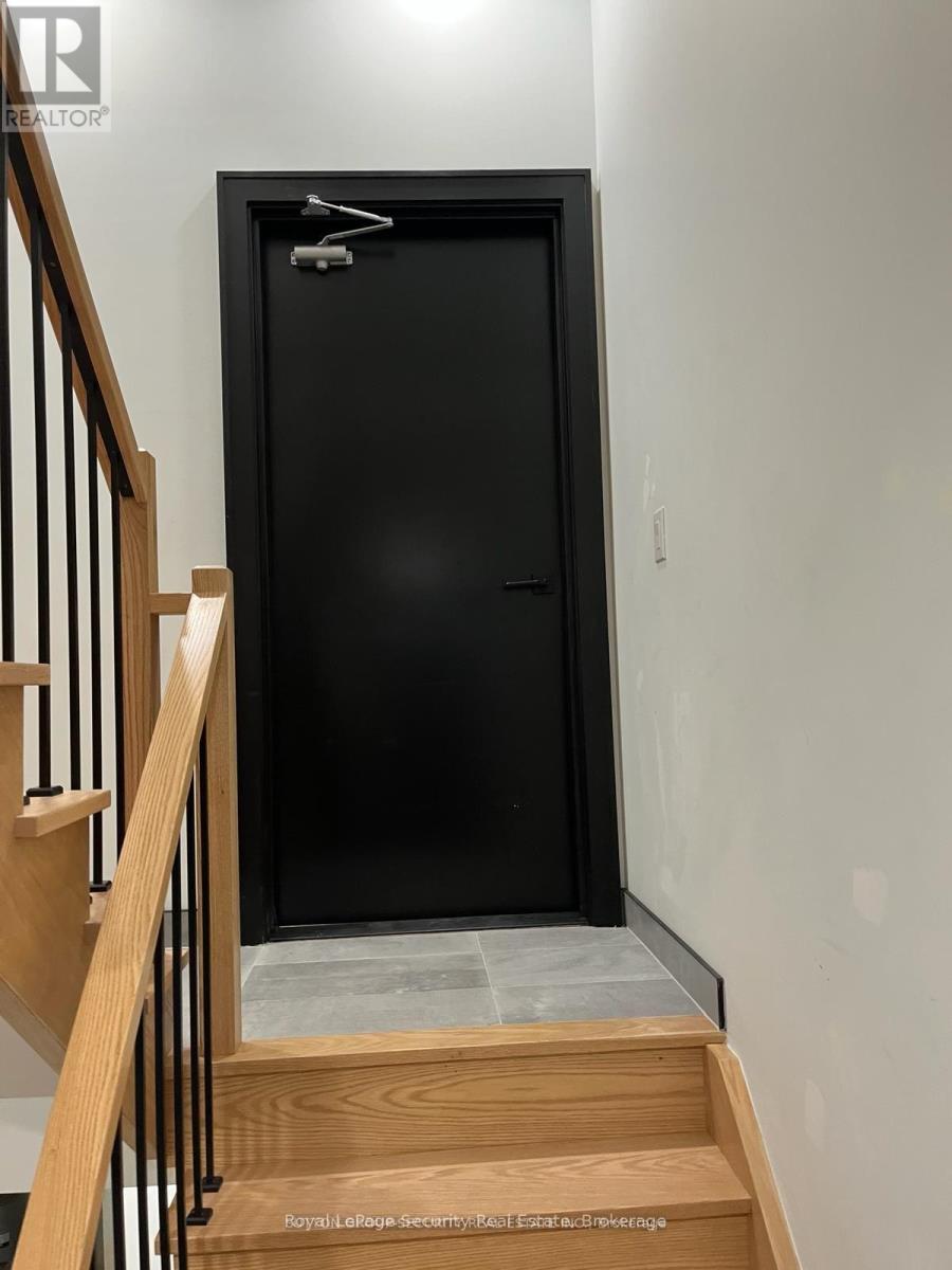 2 - 70 Chamberlain Avenue, Toronto, Ontario  M6E 4K1 - Photo 21 - W13410170