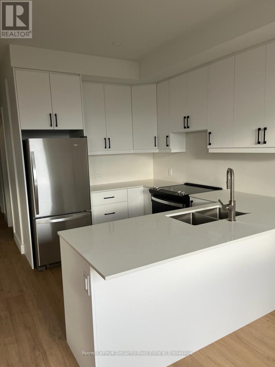 2 - 70 Chamberlain Avenue, Toronto, Ontario  M6E 4K1 - Photo 4 - W13410170