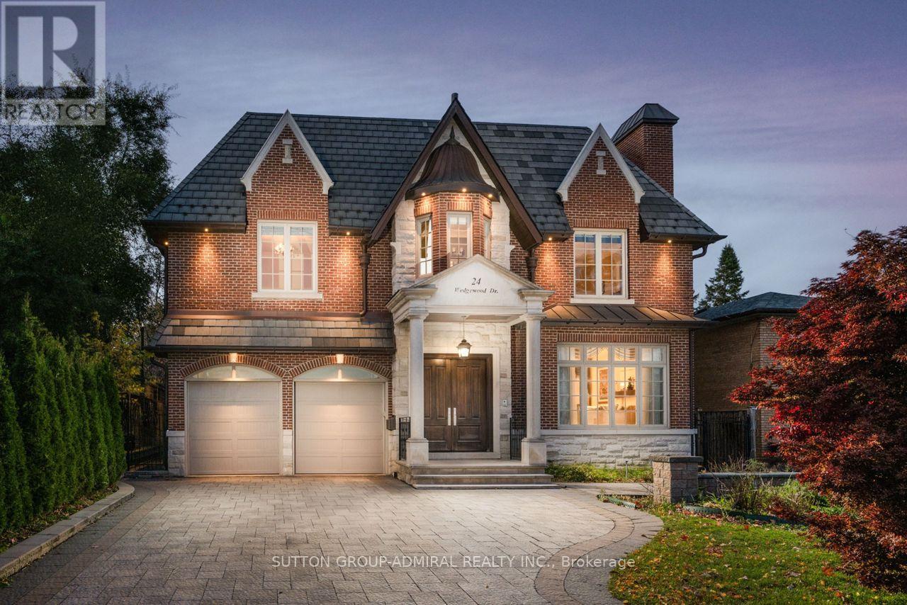 24 WEDGEWOOD DRIVE, Toronto, Ontario