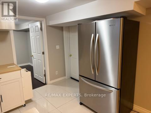182 Timber Lane, Vaughan, Ontario  L4L 3J9 - Photo 5 - N13239032
