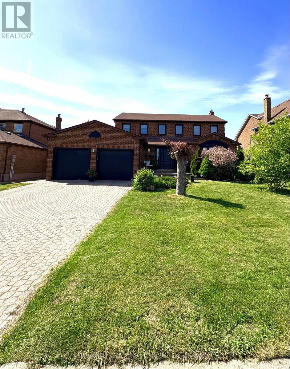 24 LINDHURST STREET, Brampton, Ontario