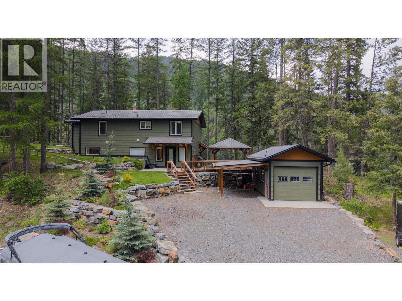 3061 Westside Road, Moyie, British Columbia  V0B 2A0 - Photo 3 - 10390216
