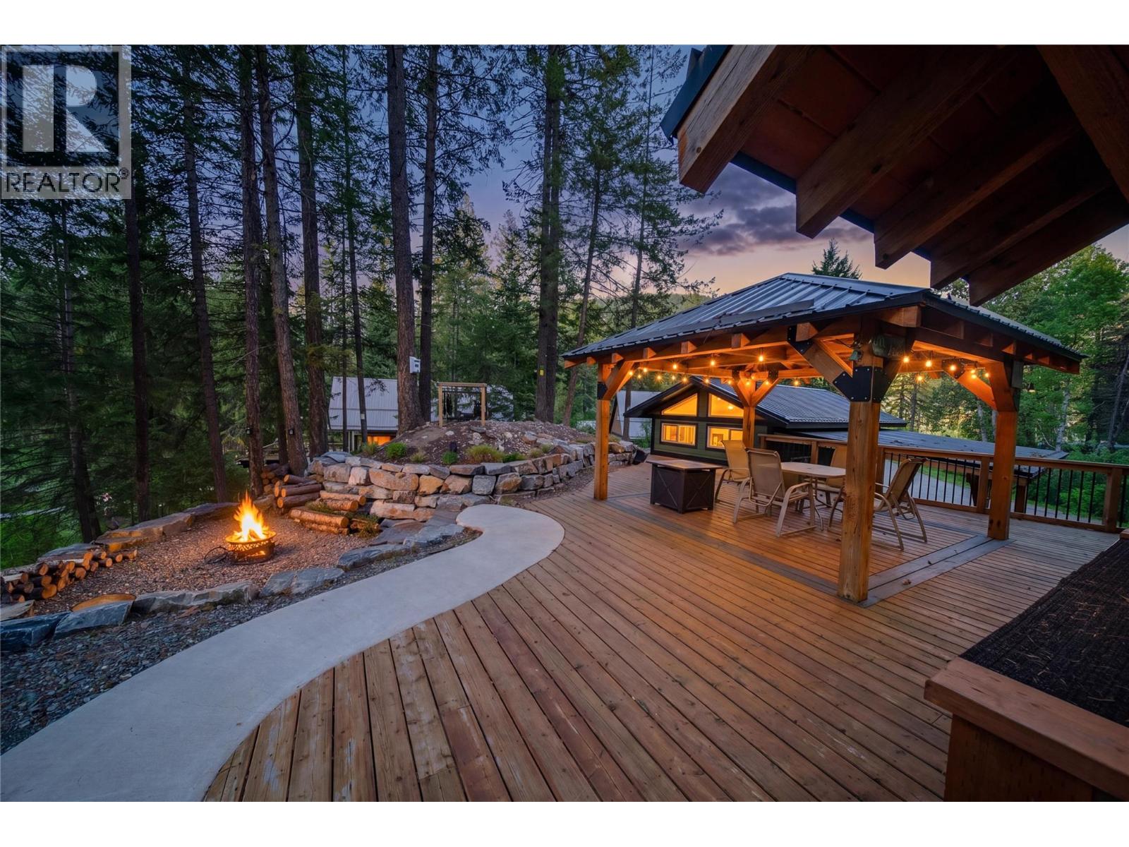 3061 Westside Road, Moyie, British Columbia  V0B 2A0 - Photo 4 - 10390216