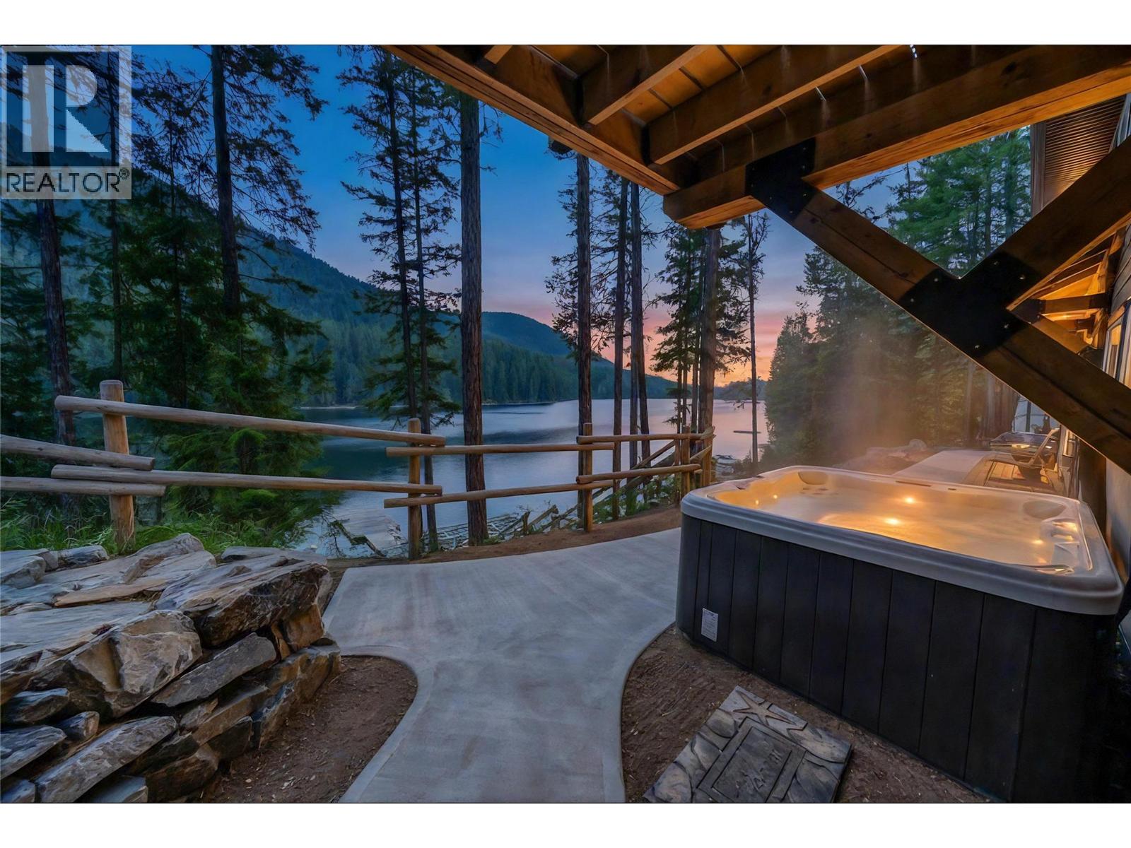 3061 Westside Road, Moyie, British Columbia  V0B 2A0 - Photo 25 - 10390216