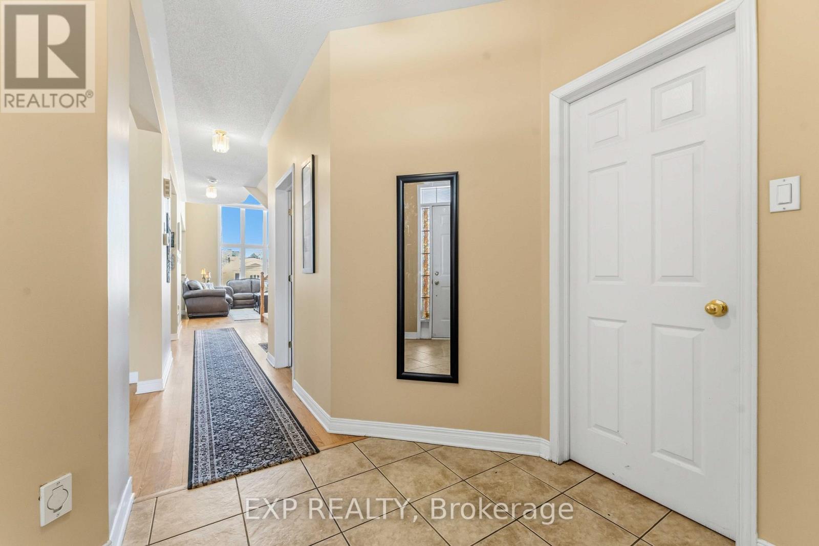 118 Finn Court, Ottawa, Ontario  K1V 2C8 - Photo 2 - X13410220