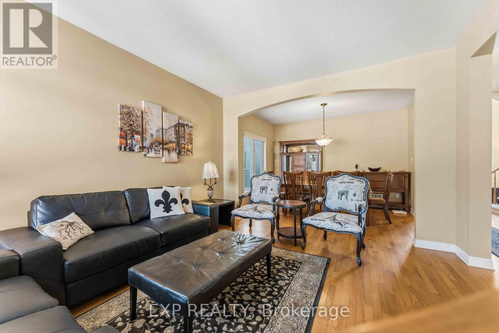 118 Finn Court, Ottawa, Ontario  K1V 2C8 - Photo 3 - X13410220