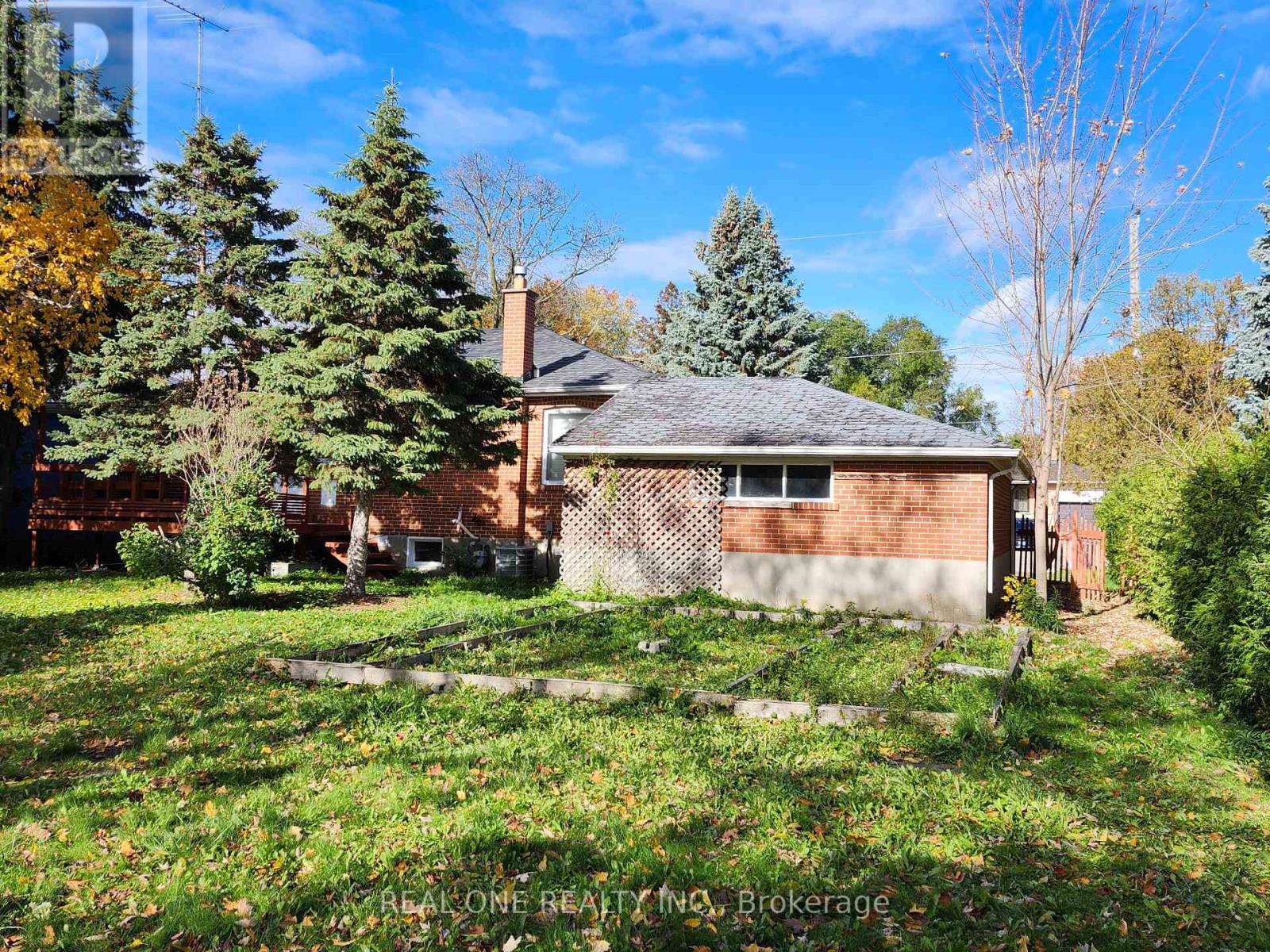 33 Urbandale Avenue, Toronto, Ontario  M2M 2G9 - Photo 9 - C13410232