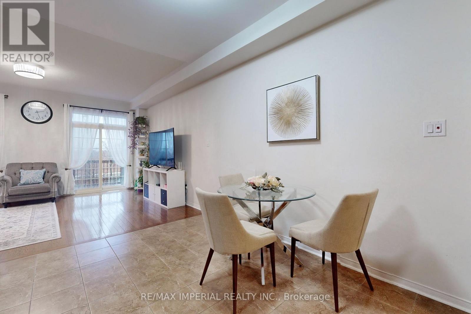 28 Spruce Pine Crescent, Vaughan, Ontario  L6A 4T3 - Photo 11 - N13410186