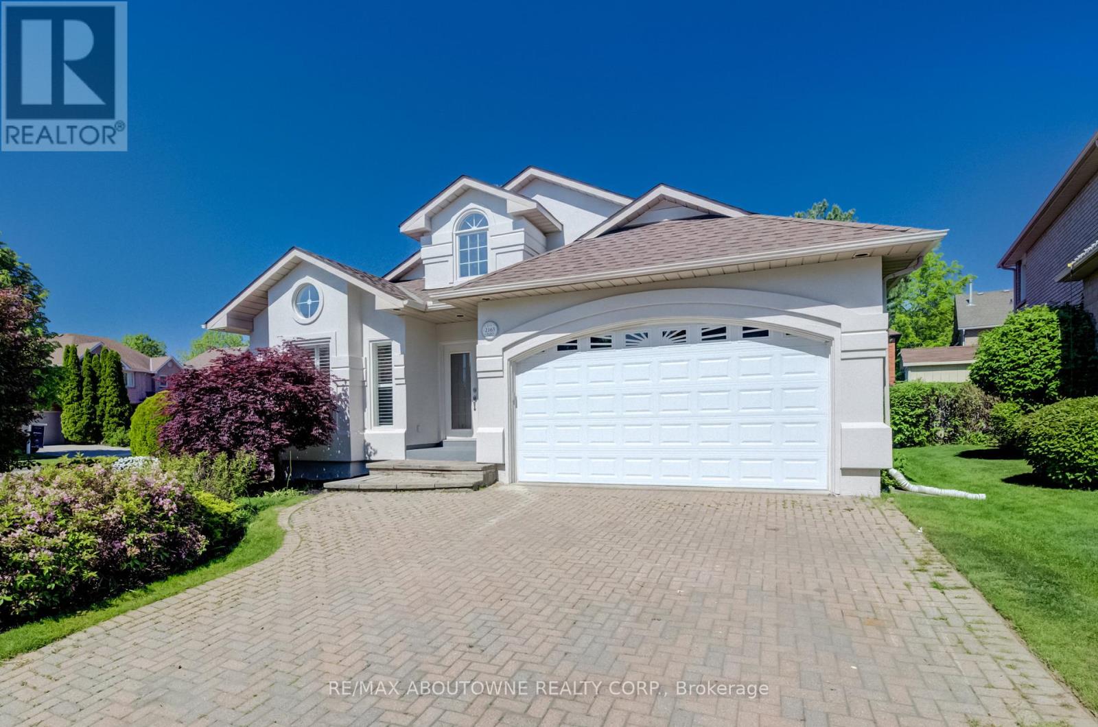 2163 LANGTRY DRIVE, Oakville, Ontario