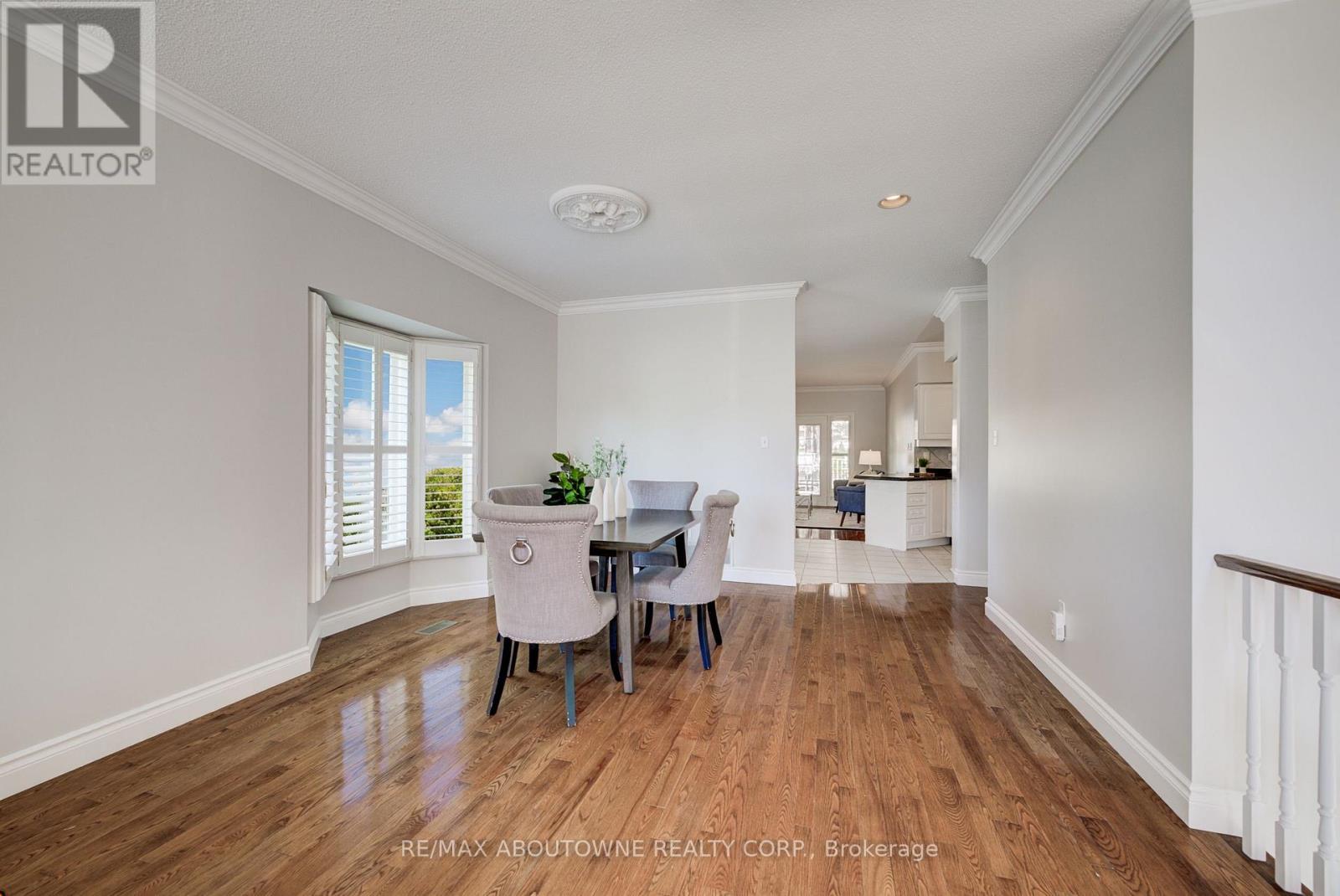 2163 Langtry Drive, Oakville, Ontario  L6M 3J7 - Photo 10 - W13410196