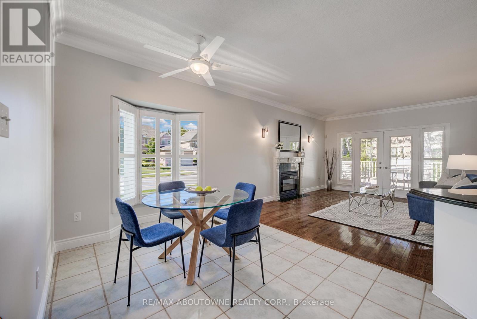 2163 Langtry Drive, Oakville, Ontario  L6M 3J7 - Photo 4 - W13410196
