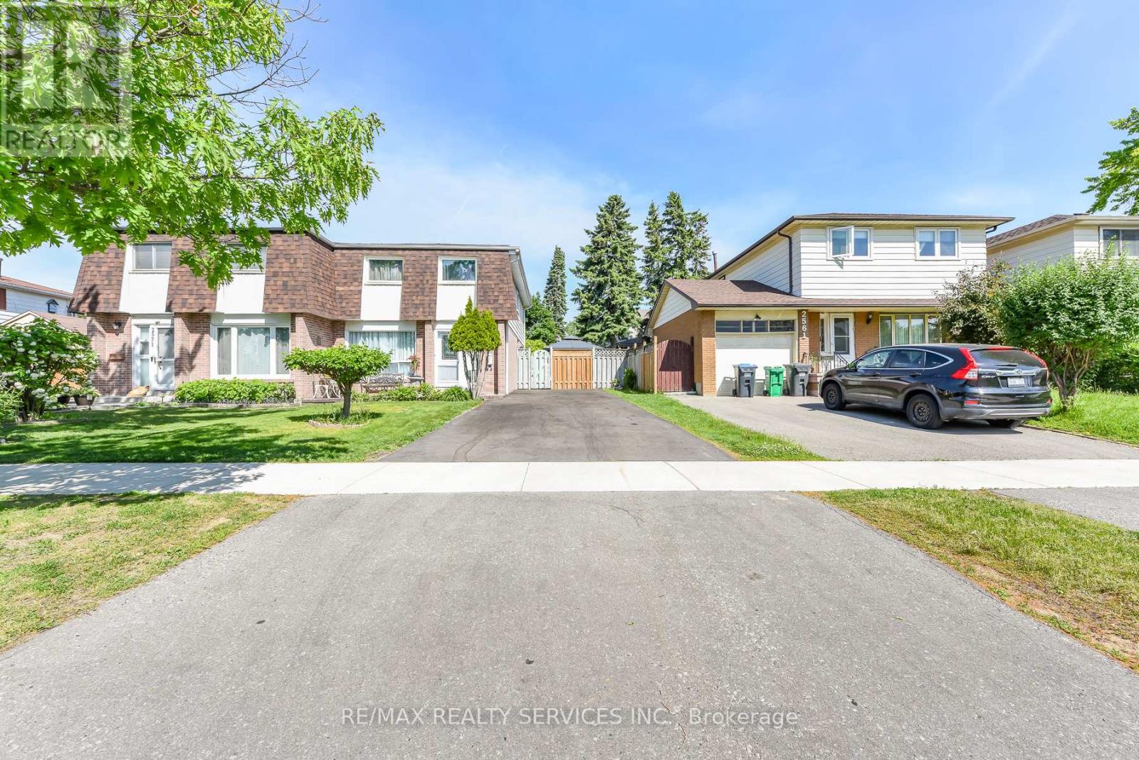 2569 Lundene Road, Mississauga, Ontario  L5J 3Y9 - Photo 3 - W13410218