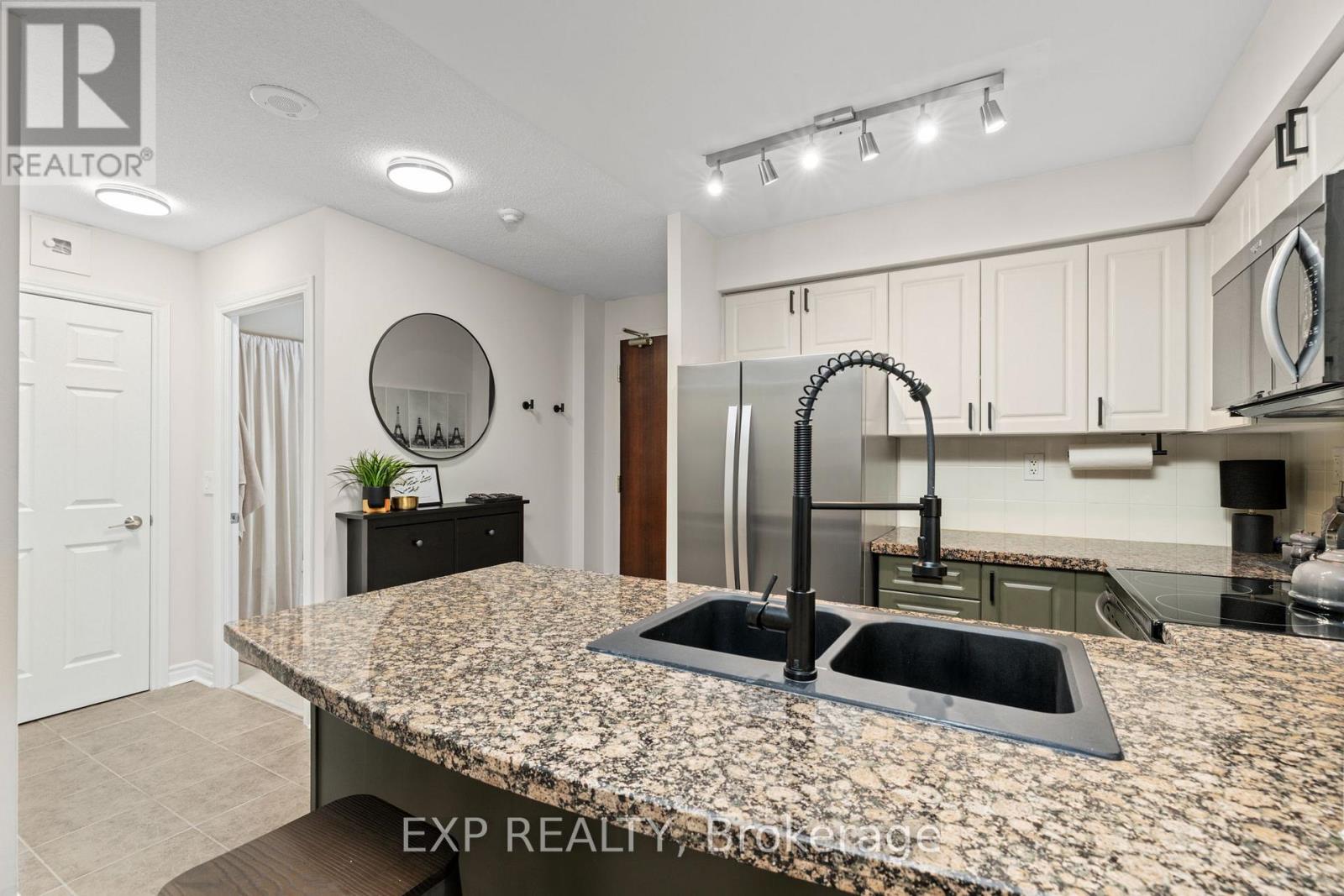 1605 - 5 Michael Power Place, Toronto, Ontario  M9A 0A3 - Photo 8 - W13410224