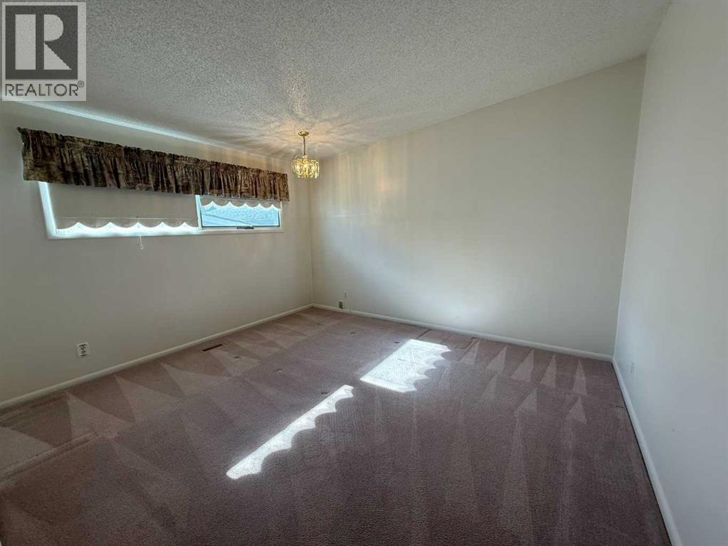1722 21 Street S, Lethbridge, Alberta  T1K 2H7 - Photo 10 - A2318525