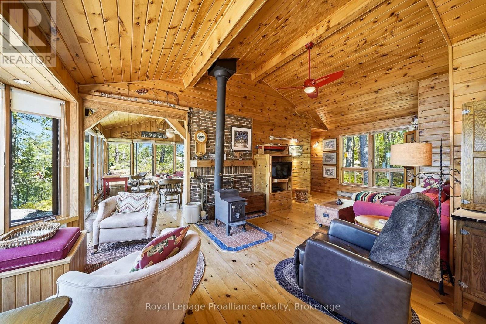 890 Mazinaw Lake, Addington Highlands, Ontario  K0H 1K0 - Photo 10 - X13410286