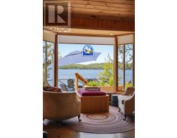 890 MAZINAW LAKE, Addington Highlands, Ontario