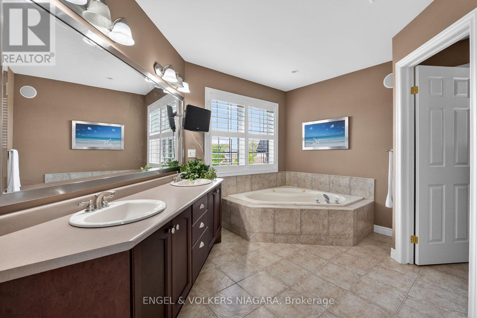 17 Sarah Crescent, West Lincoln, Ontario  L0R 2A0 - Photo 27 - X13410282