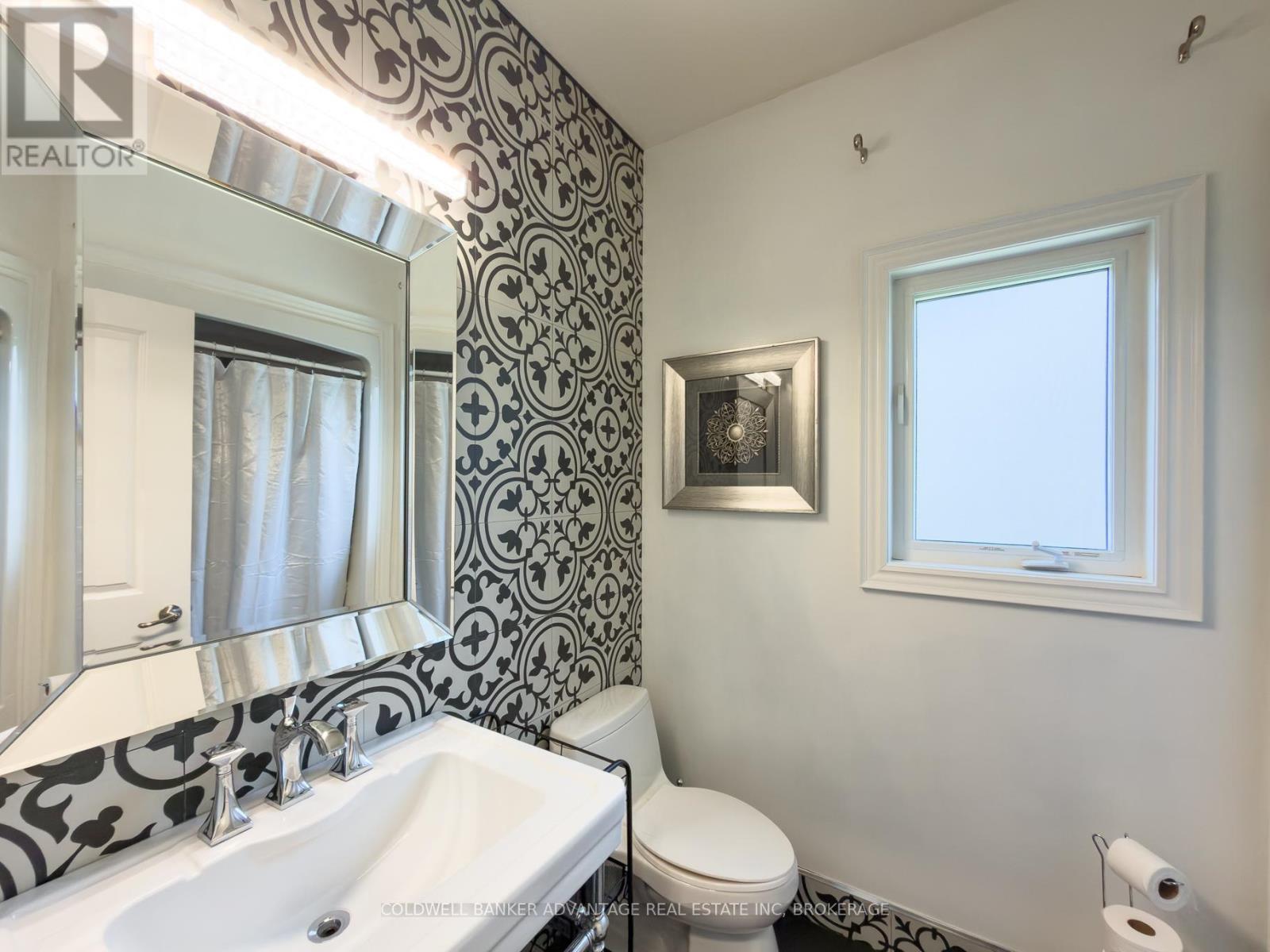 1585 Lookout Street, Pelham, Ontario  L3E 0S3 - Photo 25 - X13410314