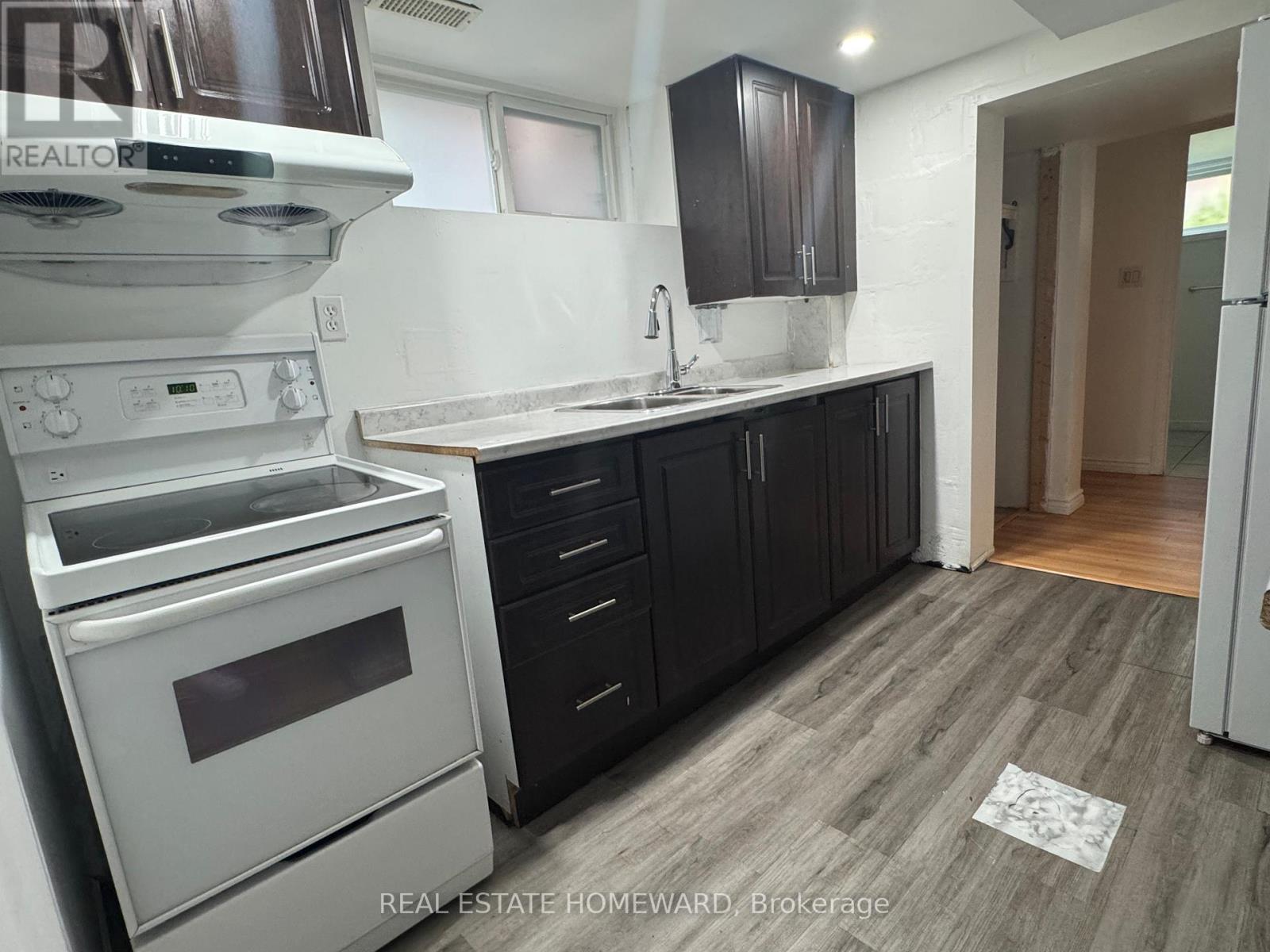 Bsmt - 30 Marchington Circle, Toronto, Ontario  M1R 3M4 - Photo 5 - E12894310