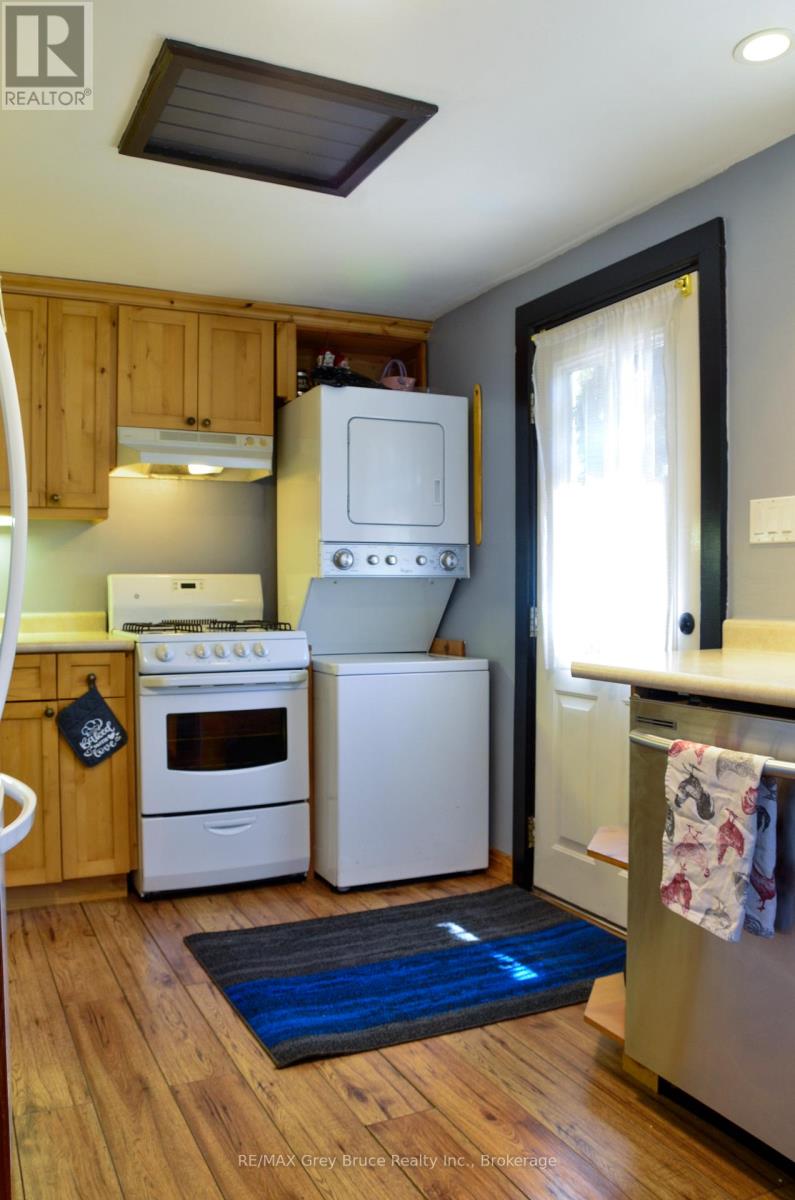 499 16th Street, Owen Sound, Ontario  N4K 4A5 - Photo 4 - X13410292