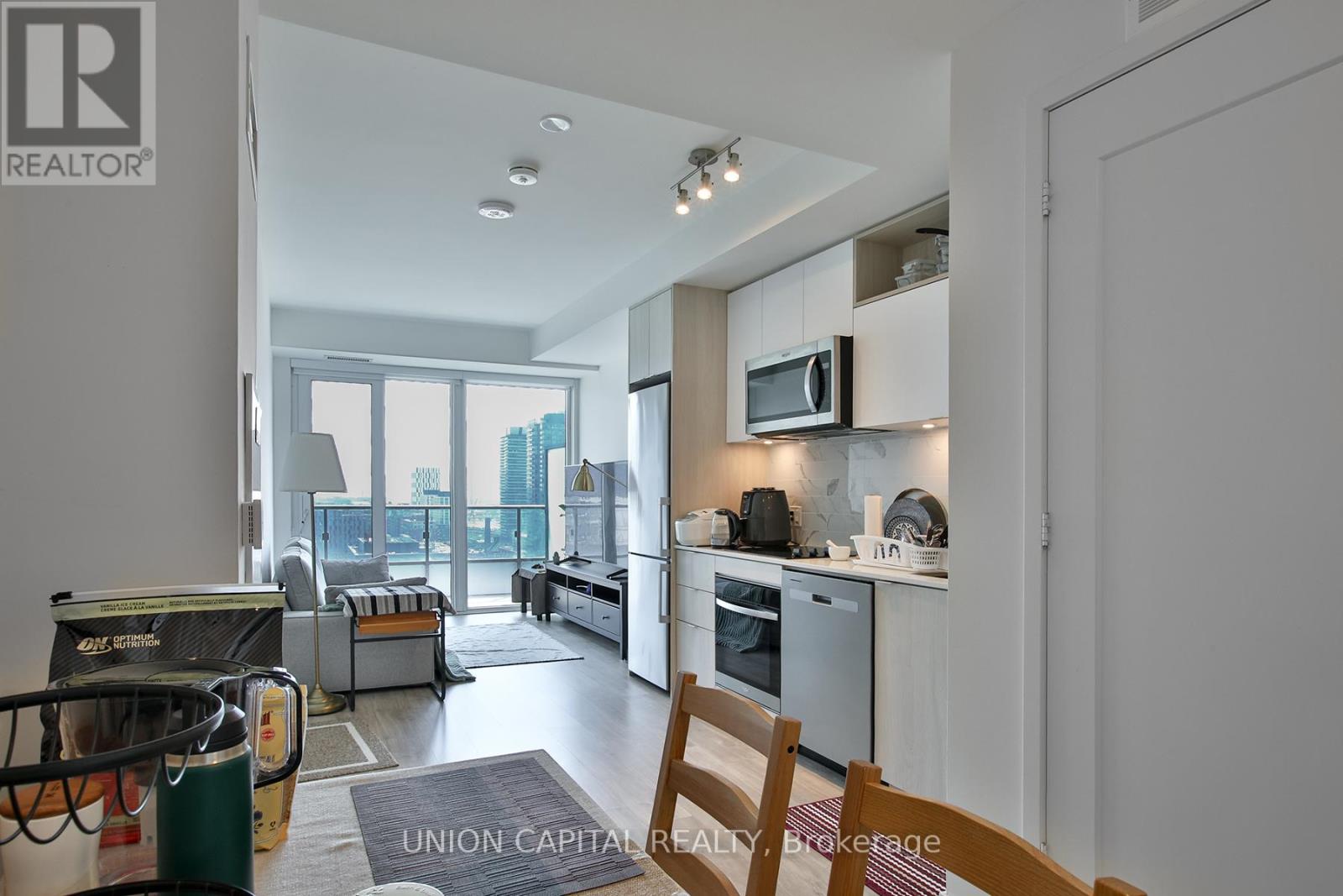 1806E - 70 PRINCESS STREET, Toronto, Ontario