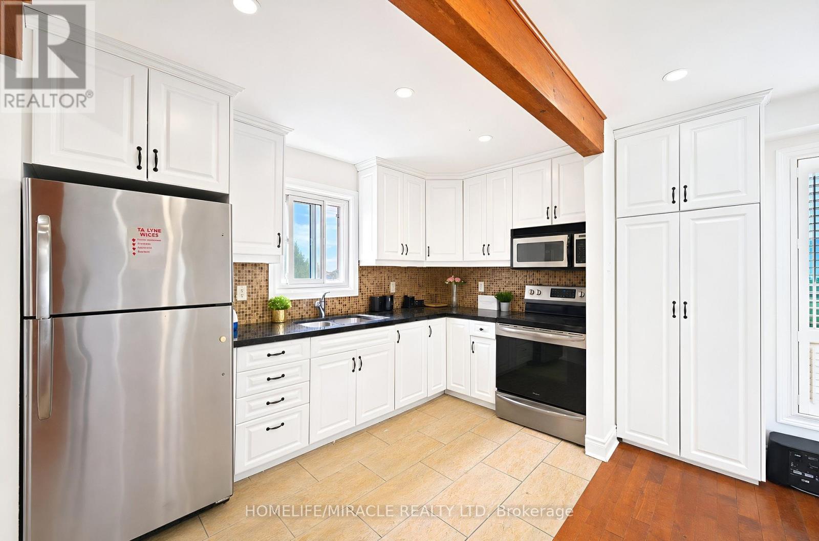 7 Greenhills Square, Brampton, Ontario  L6S 2J4 - Photo 11 - W13276302