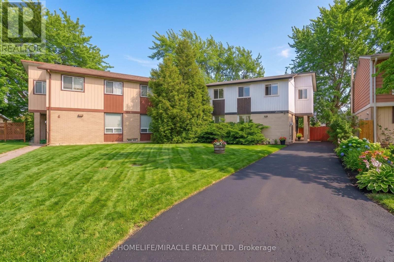 7 Greenhills Square, Brampton, Ontario  L6S 2J4 - Photo 3 - W13276302
