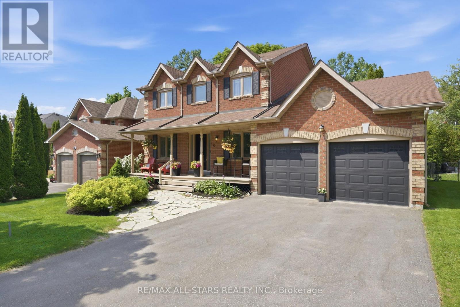 10 FORSYTHE DRIVE, Uxbridge, Ontario