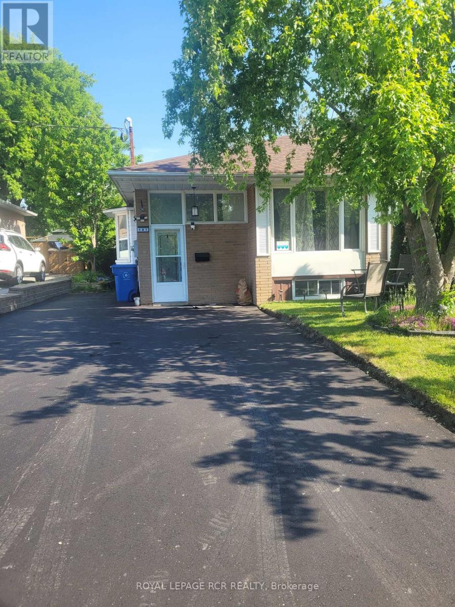 187 SEPTONNE AVENUE, Newmarket, Ontario