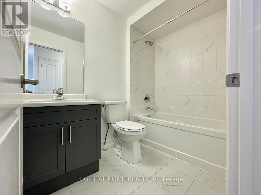 68 West Oak Trail, Barrie, Ontario  L9J 0K8 - Photo 12 - S13410294