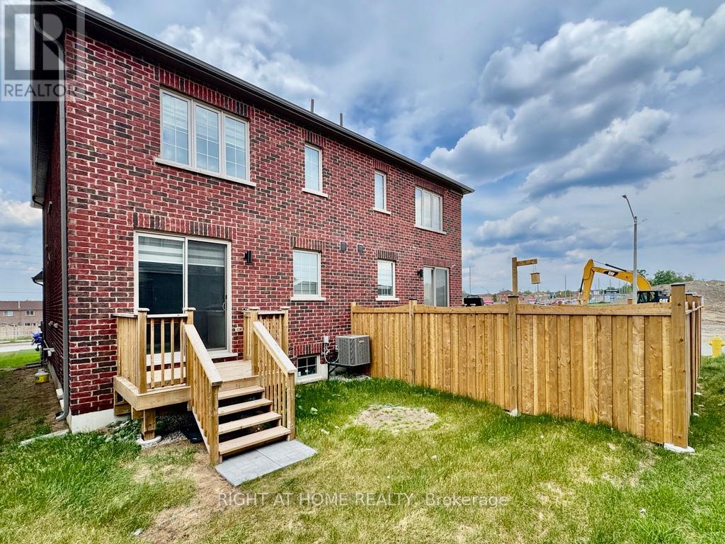 68 West Oak Trail, Barrie, Ontario  L9J 0K8 - Photo 14 - S13410294