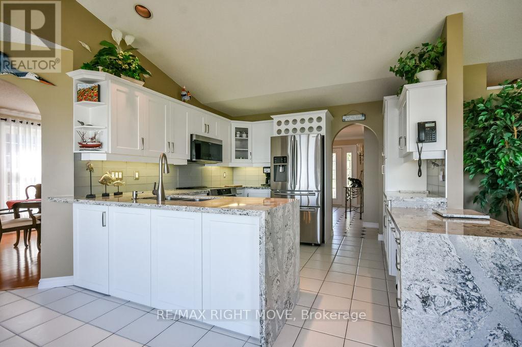 683 Glen Crescent, Orillia, Ontario  L3V 6R2 - Photo 10 - S13410298
