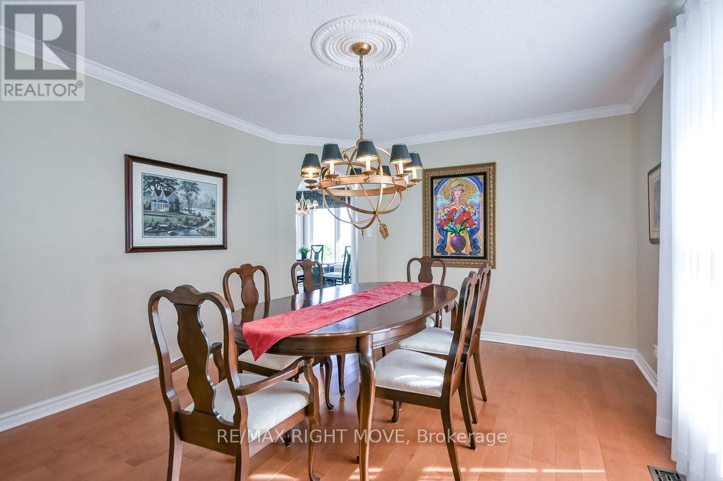 683 Glen Crescent, Orillia, Ontario  L3V 6R2 - Photo 8 - S13410298