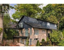 27 BERCZY STREET, Barrie, Ontario