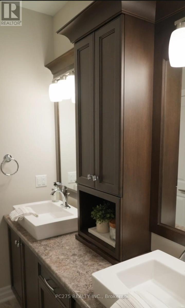 22 Talbot Grove Lane, Southwold, Ontario  N5P 3T2 - Photo 24 - X12904714