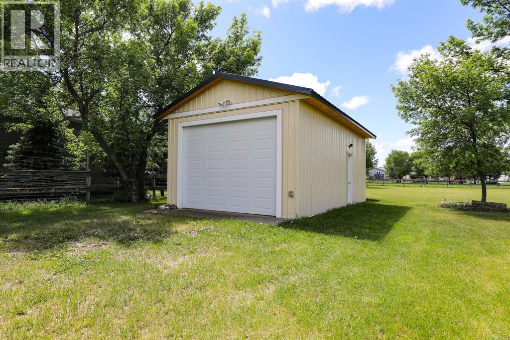 54 N 4 Street E, Magrath, Alberta  T0K 1J0 - Photo 31 - A2317748