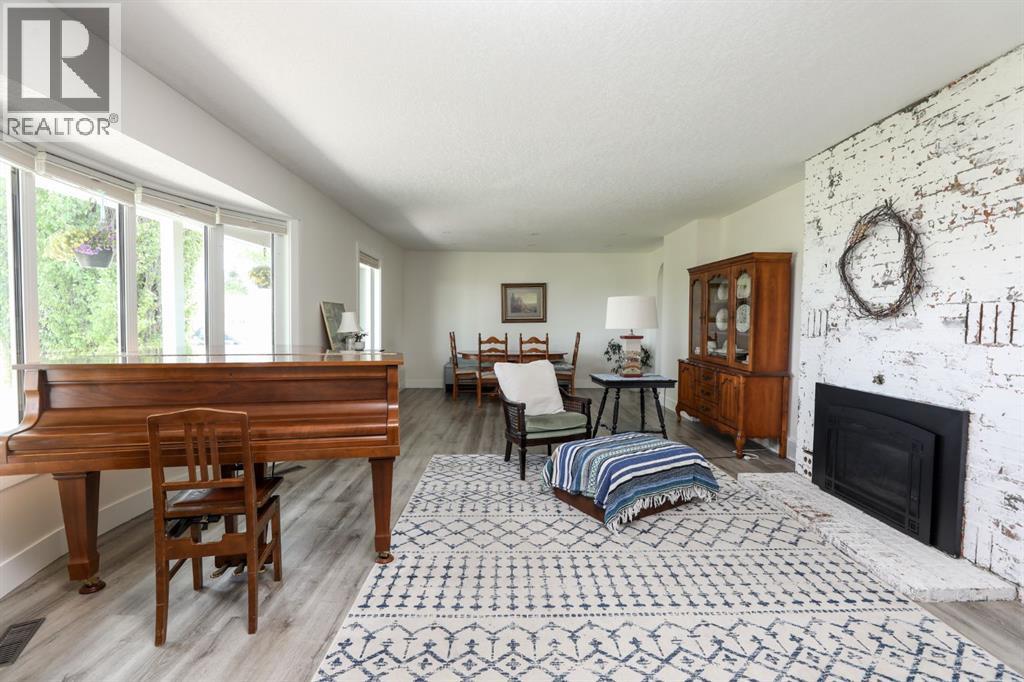 54 N 4 Street E, Magrath, Alberta  T0K 1J0 - Photo 7 - A2317748