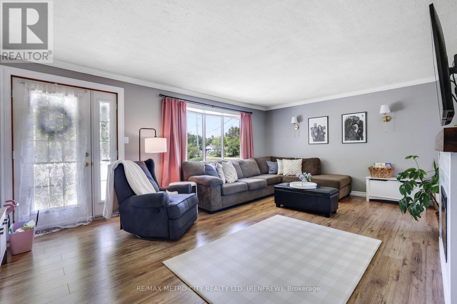 8 Fennessy Lane, Admaston/bromley, Ontario  K7V 3Z5 - Photo 11 - X13410386