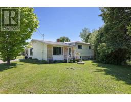 8 FENNESSY LANE, Admaston/Bromley, Ontario
