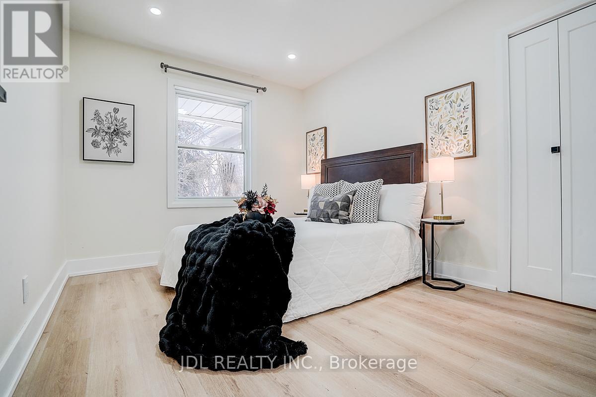 15 Crossburn Drive, Toronto, Ontario  M3B 2Z3 - Photo 30 - C12994592
