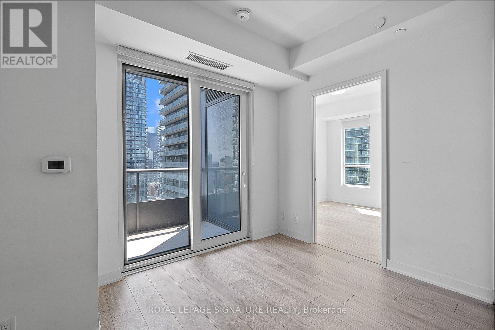 2605 - 108 Peter Street, Toronto, Ontario  M5V 0W2 - Photo 11 - C13410358