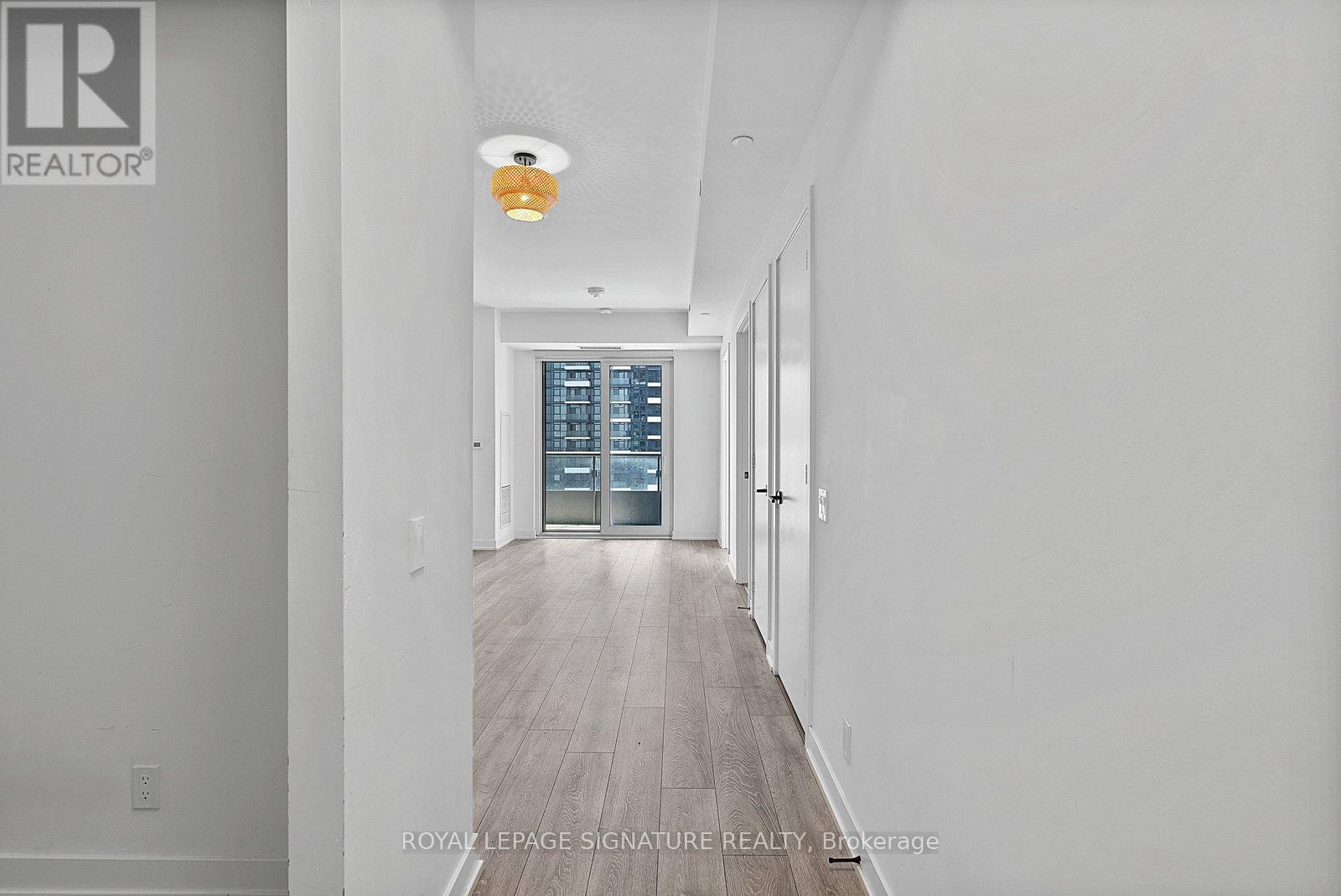 2605 - 108 Peter Street, Toronto, Ontario  M5V 0W2 - Photo 2 - C13410358