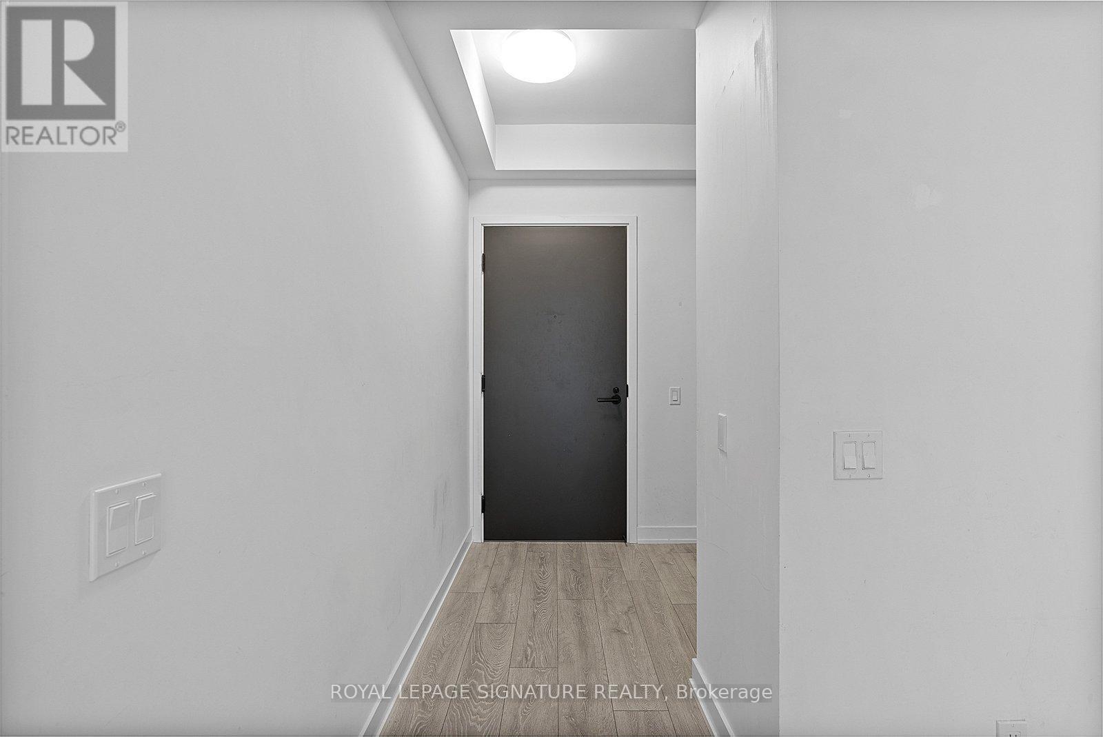 2605 - 108 Peter Street, Toronto, Ontario  M5V 0W2 - Photo 3 - C13410358